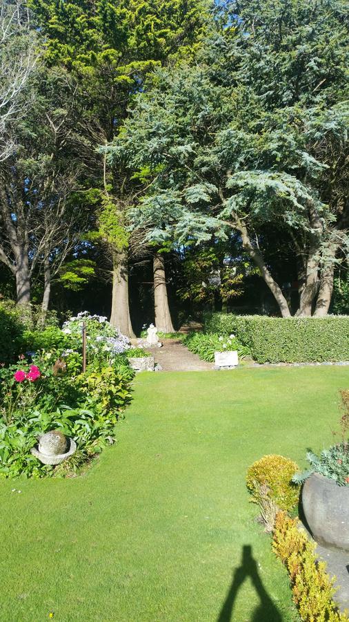 インバーカーギル Whiteacres Bed & Breakfast エクステリア 写真
